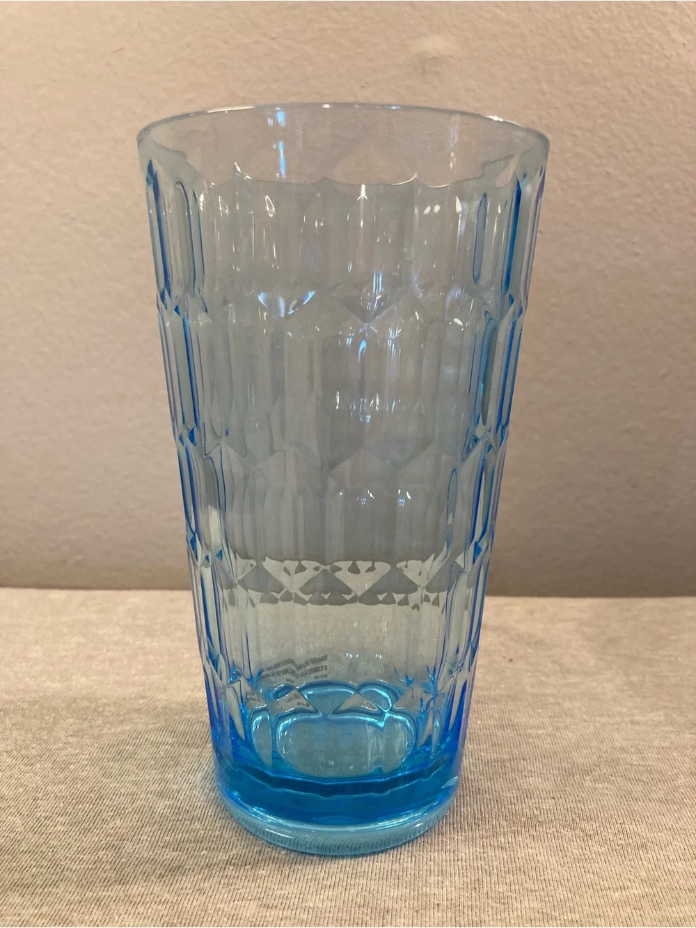 Martha Stewart Set Of 8 Blue Faceted Acrylic 20 Ounce Large Tumblers